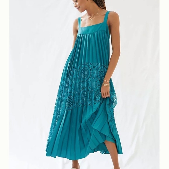 Anthropologie Pleated Lace Maxi Dress
Geisha Designs - Picture 1 of 6